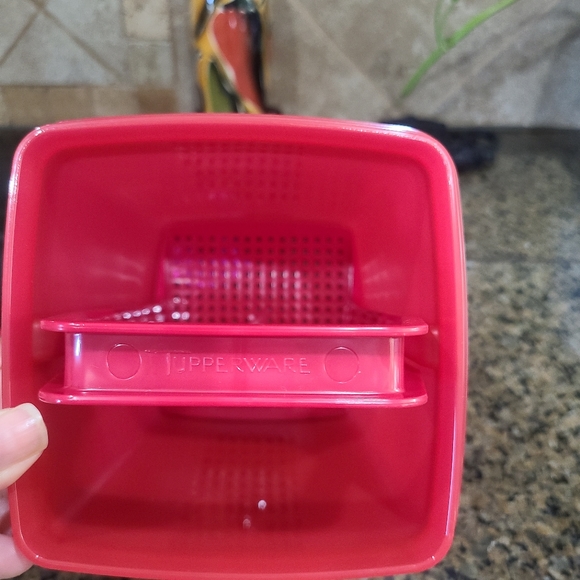 Tupperware pick-a-deli pickle or jalapeño container-NEW - Picture 4 of 7